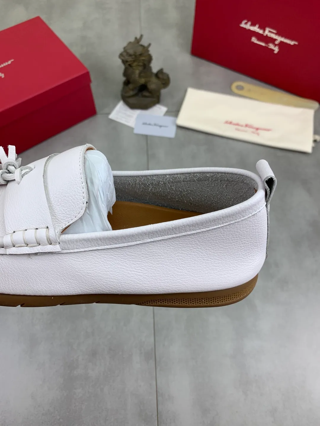 Men's shoes 💰P480 New model [Ferragamo/Ferragamo] Latest model Original imported calfskin, imported pigskin lining + original luxury metal buckle + original rubber outsole Soft and comfortable Size number: 38-44